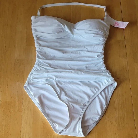 Lilly Pulitzer Flamenco One Piece Swimsuit in Resort White - Picture 2 of 10